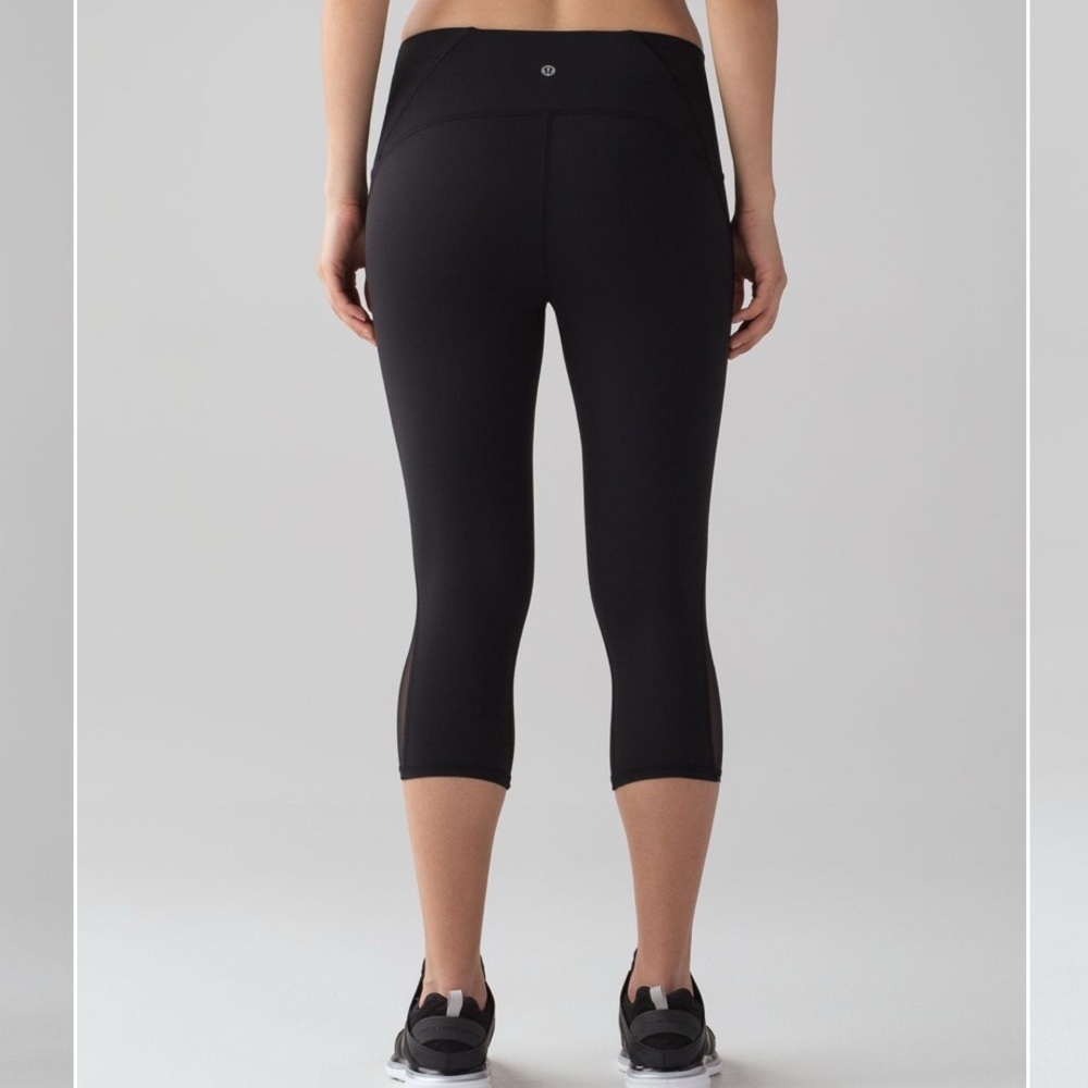 🍋Lululemon Train Times Crop (17")
Black - Picture 2 of 8
